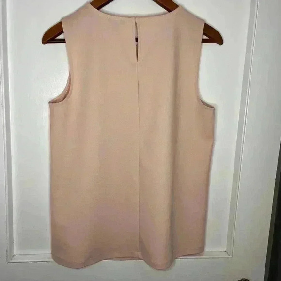 Gorgeous Anne Taylor Light Pink /Peach Top with Flat Round Beading Size Small - Picture 6 of 9